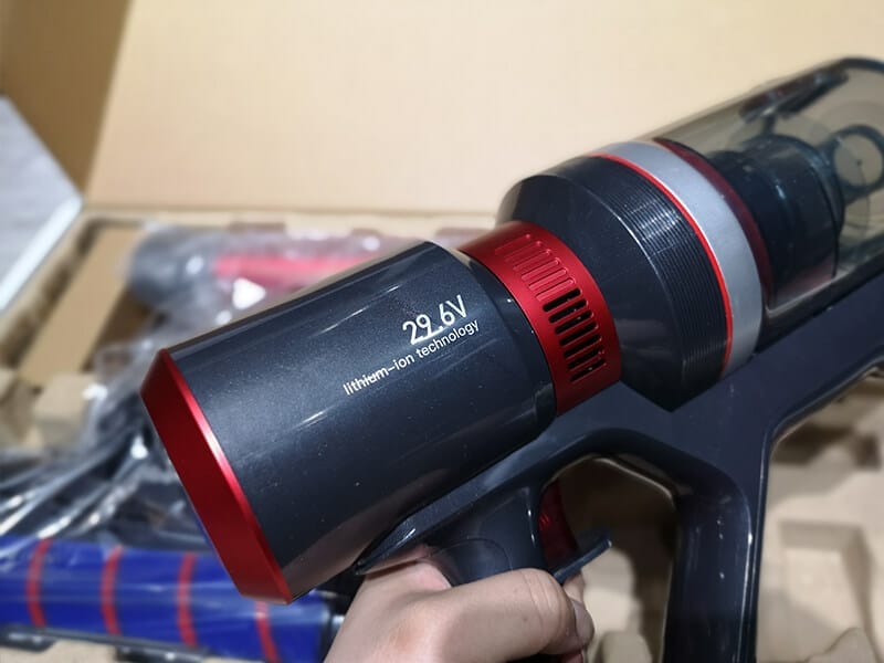 Dibea F20 Max Excellent cleaning monster with a decent price point - Battery