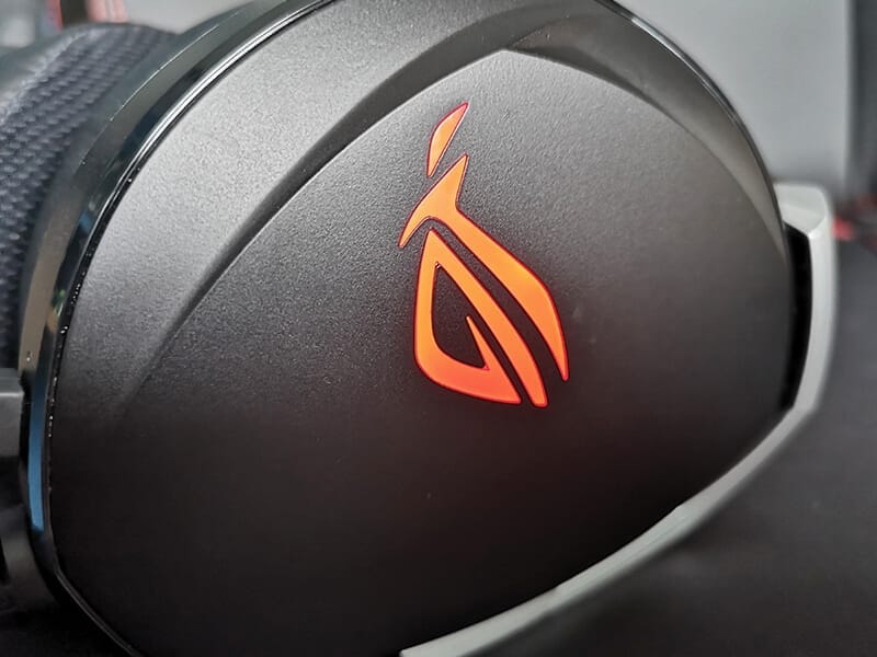 ASUS ROG Theta 71 - The logo