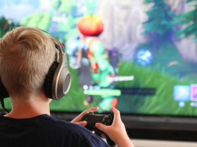 How does Nintendo Switch compete with the next-gen Sony PlayStation and Microsoft Xbox - 1