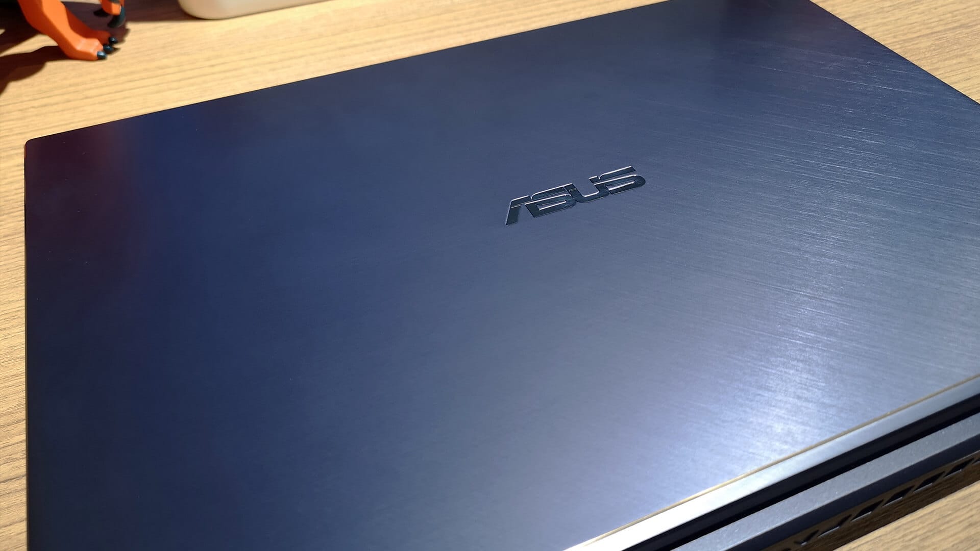 ASUS StudioBook Pro X - 7