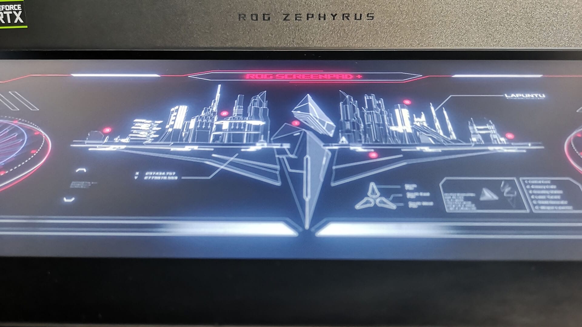ASUS ROG Zephyrus Duo 15 (GX550) - 5