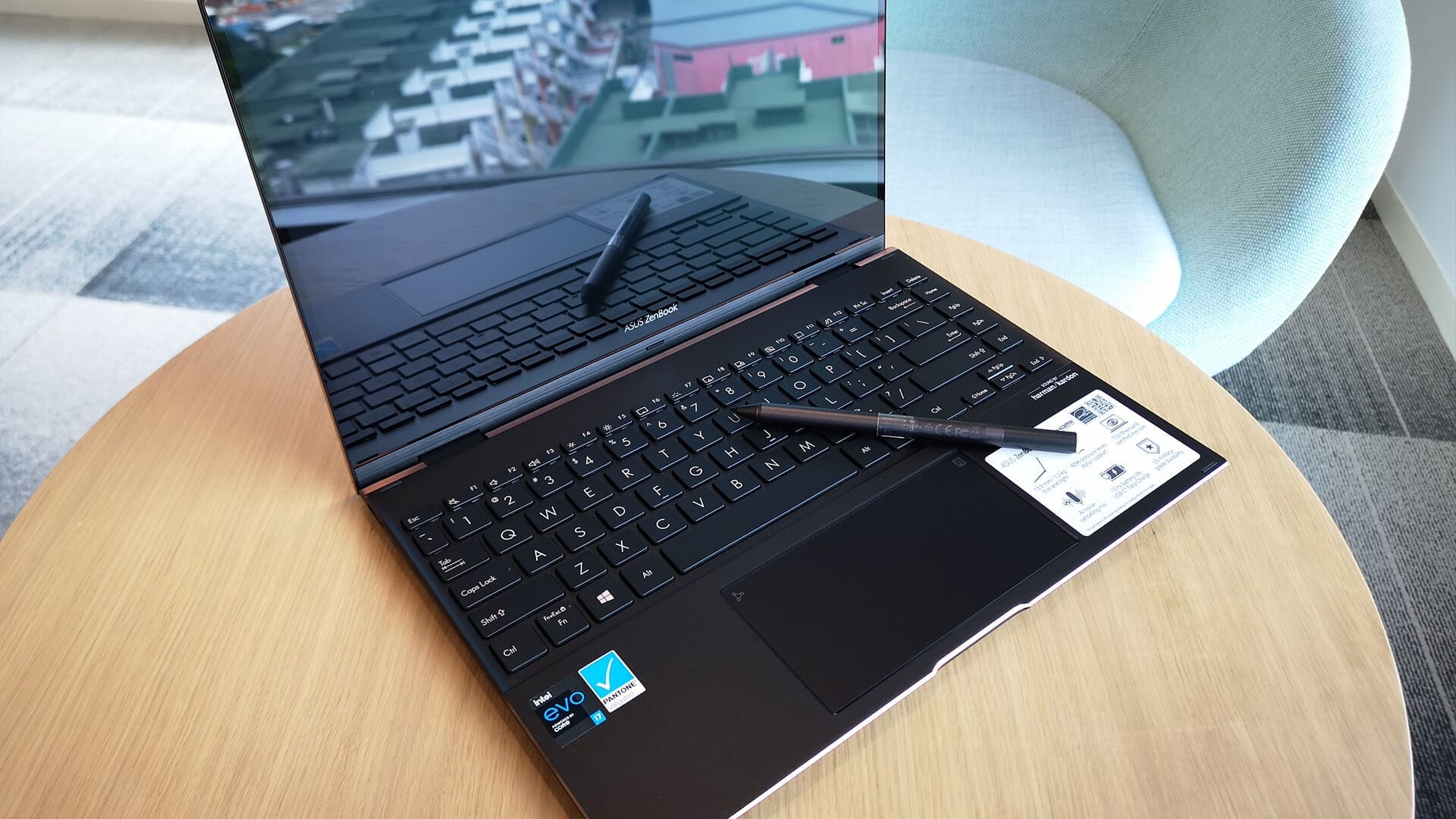 ASUS ZenBook Flip S - 2