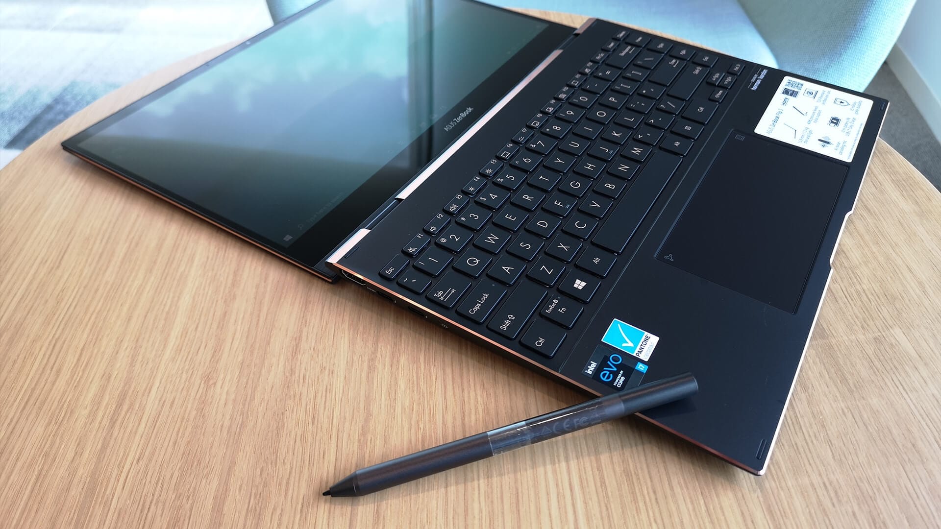ASUS ZenBook Flip S - 5