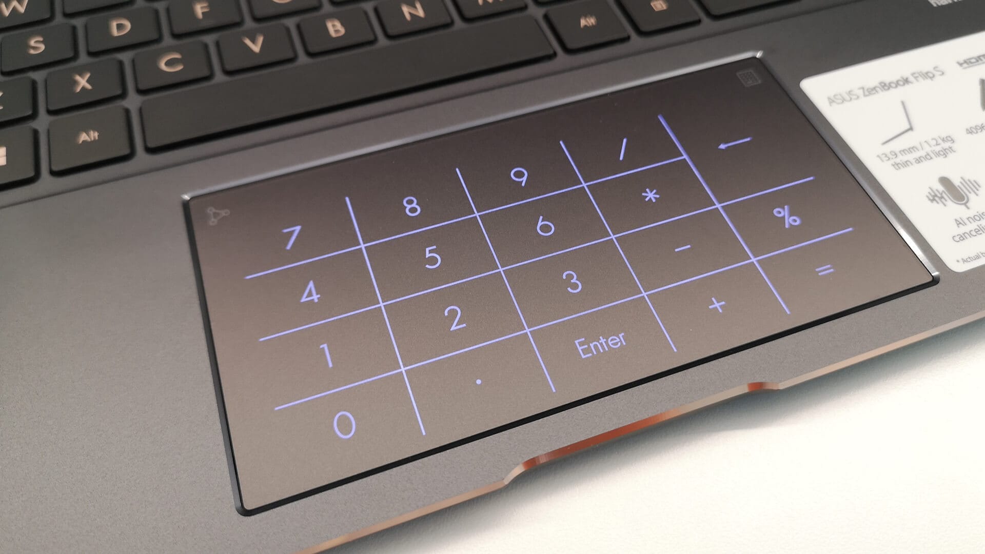 ASUS ZenBook Flip S - 6