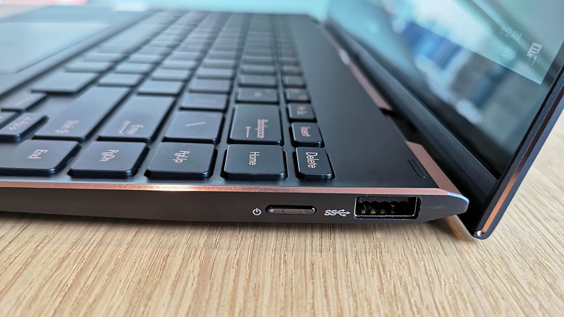 ASUS ZenBook Flip S - 7