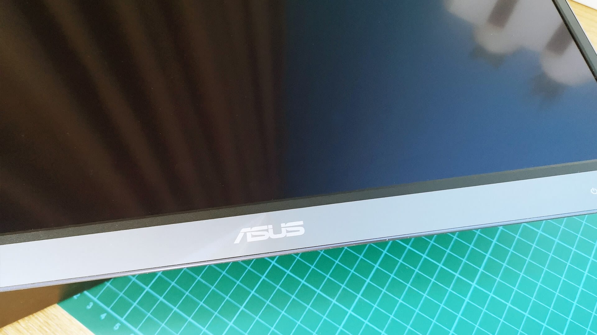 Asus ZenScreen Touch (MB16AMT) - 6