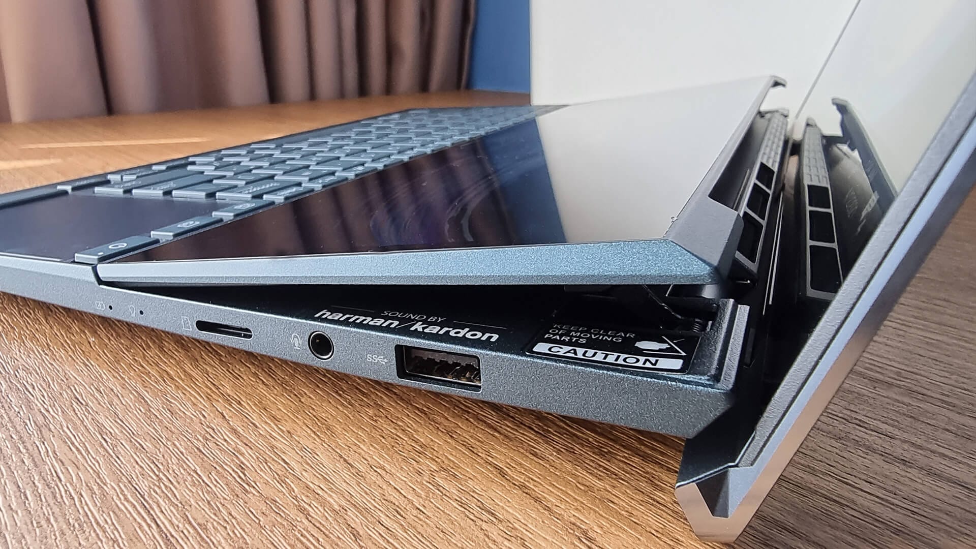 ASUS ZenBook Duo 14 (UX482) - 8