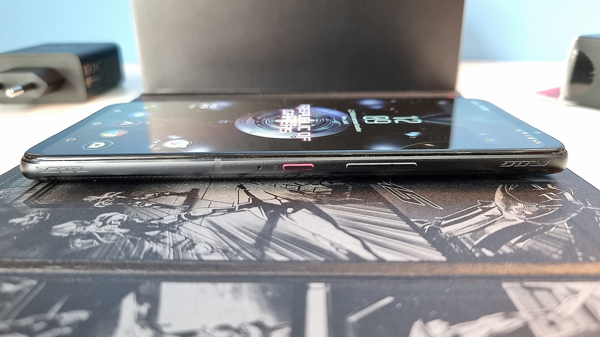 ROG Phone 5 - 11