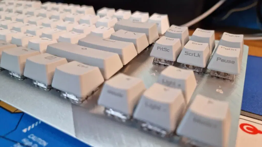 ROG Strix Scope NX TKL Moonlight White: Wired mechanical RGB