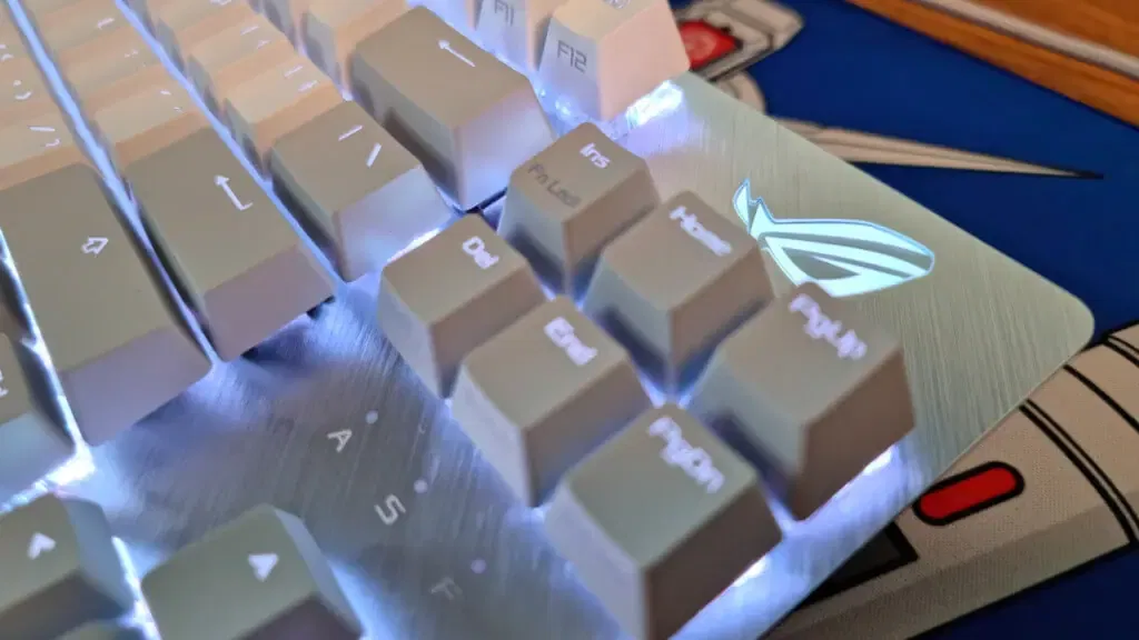 ROG Strix Scope NX TKL Moonlight White: Wired mechanical RGB