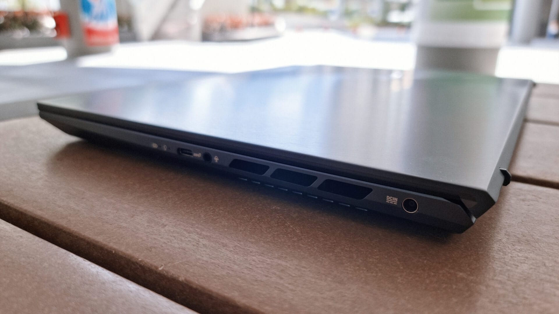 ASUS ZenBook Pro 15 (UX535) - 3