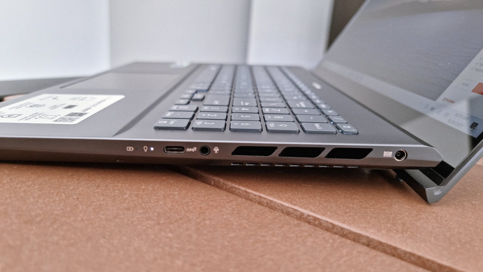 ASUS ZenBook Pro 15 (UX535) - 5