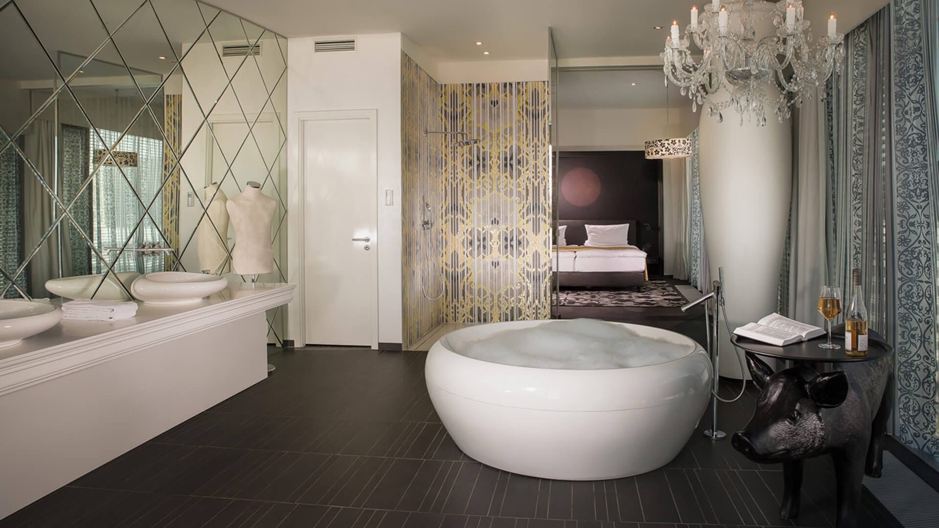 8 High tech hotels you must visit - 2