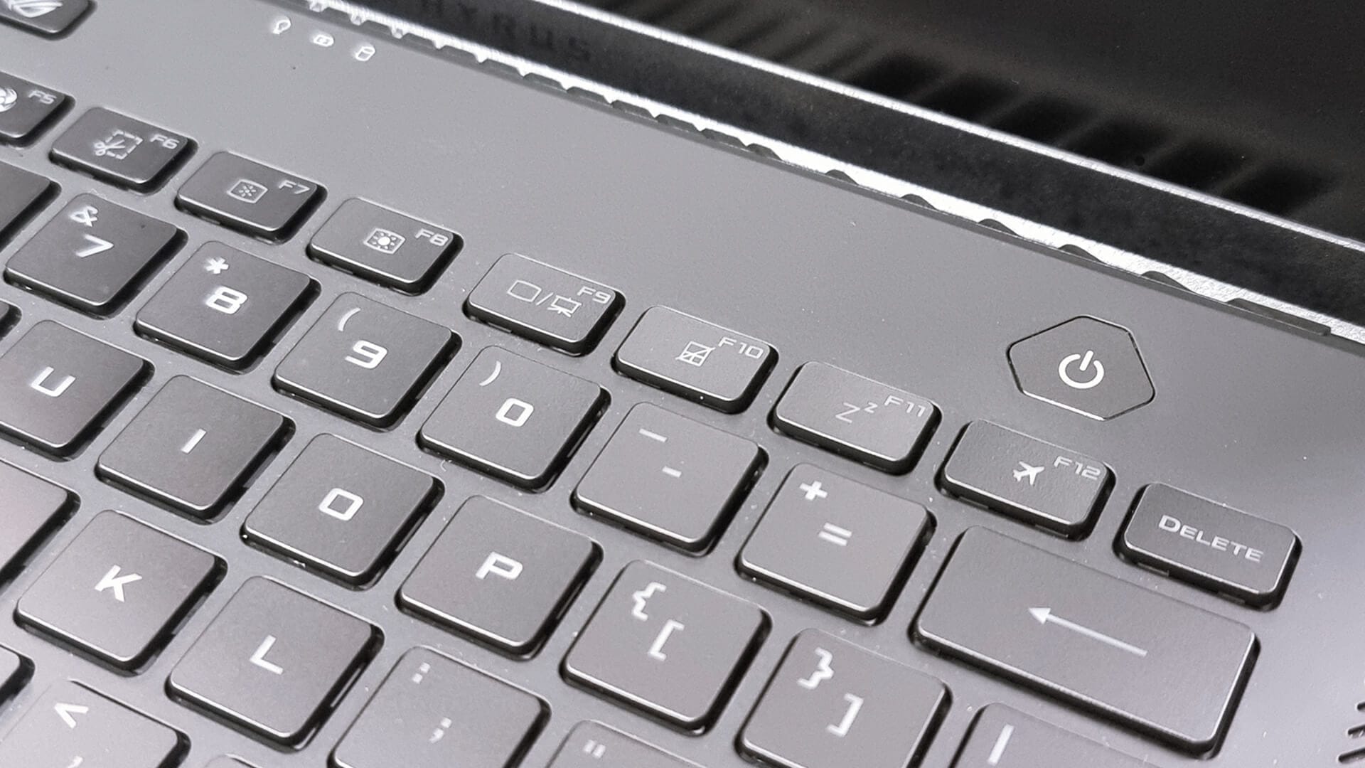Asus ROG Zephyrus M16 GU603 - 2