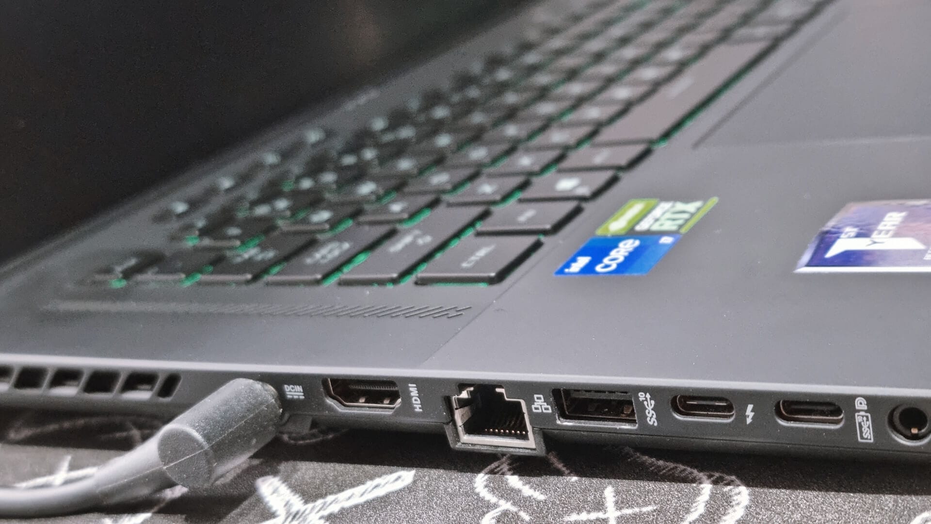 Asus ROG Zephyrus M16 GU603 - 4