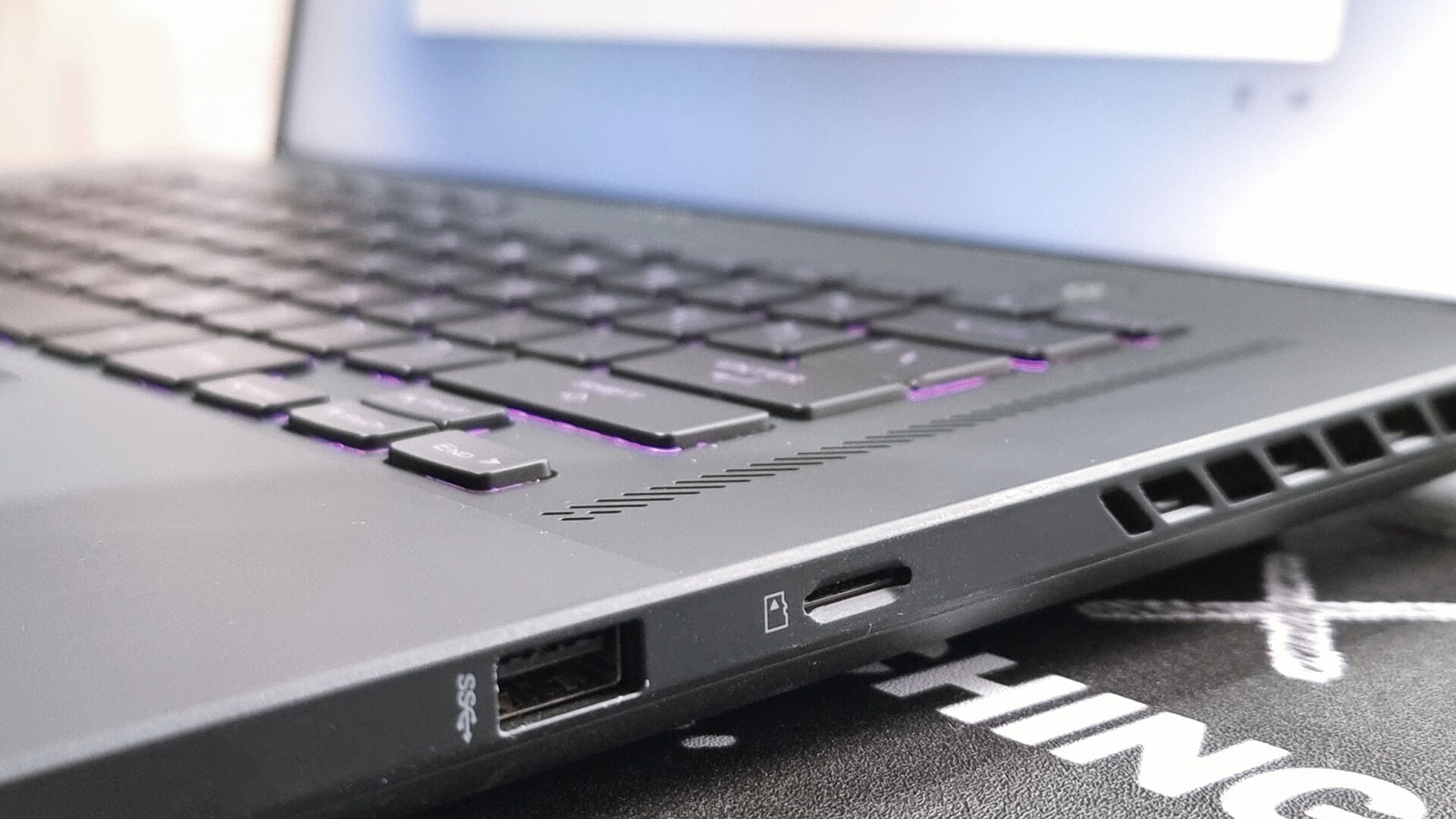Asus ROG Zephyrus M16 GU603 - 5