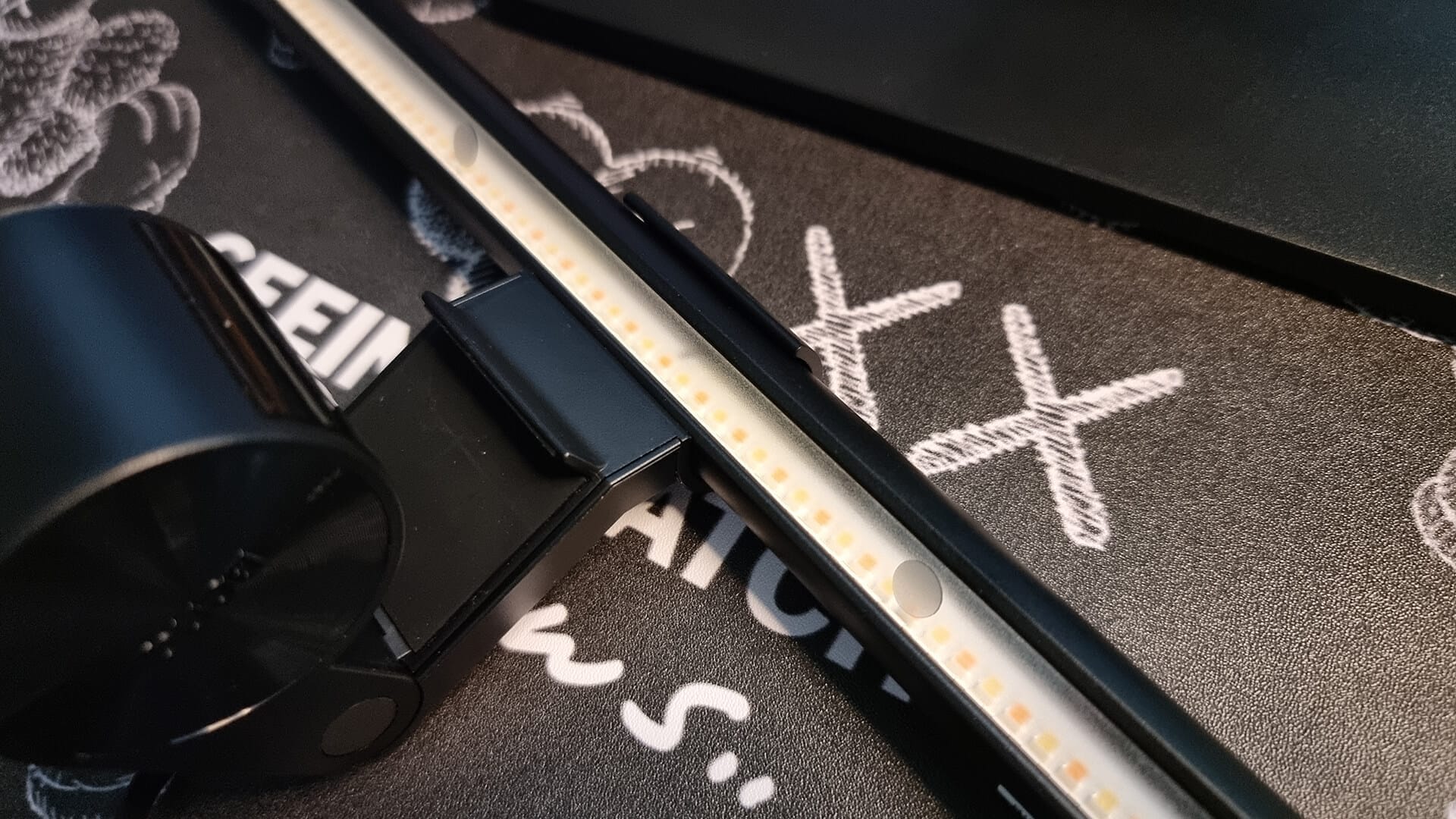 BenQ ScreenBar - 1