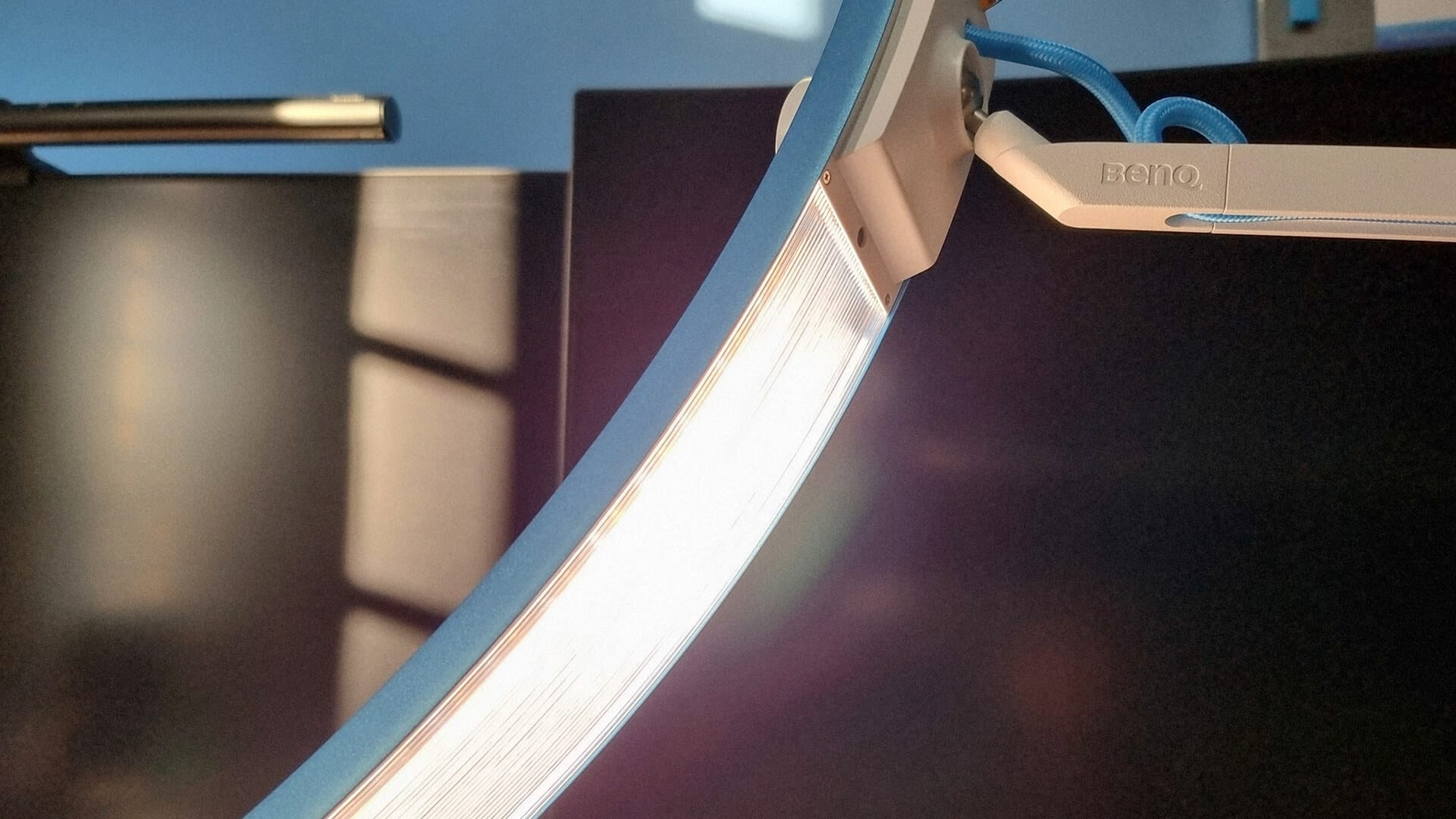 BenQ WiT Eye-Care Desk Lamp - 6