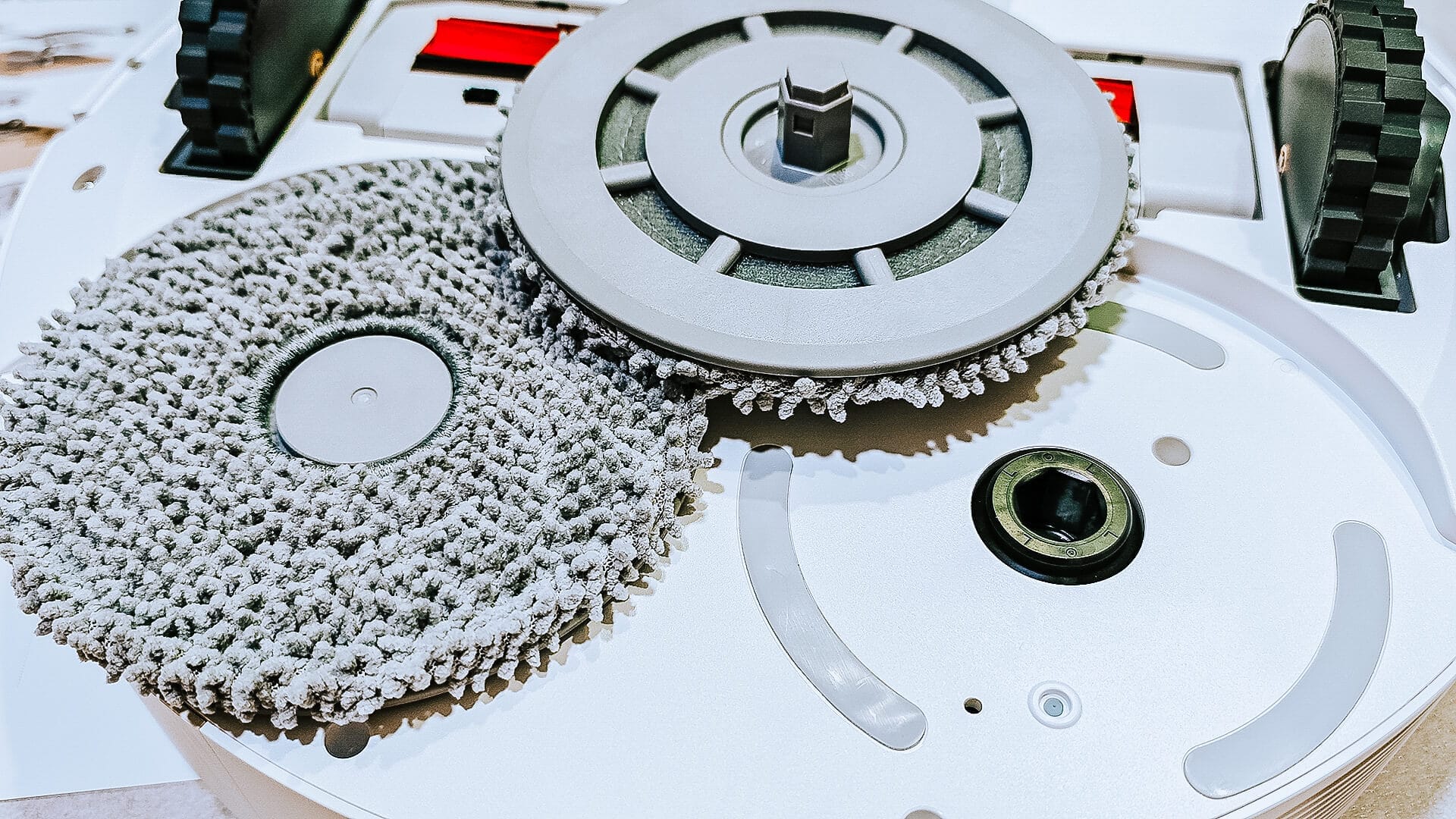 Roborock Q Revo An astute blend of aesthetics and functionality - 12