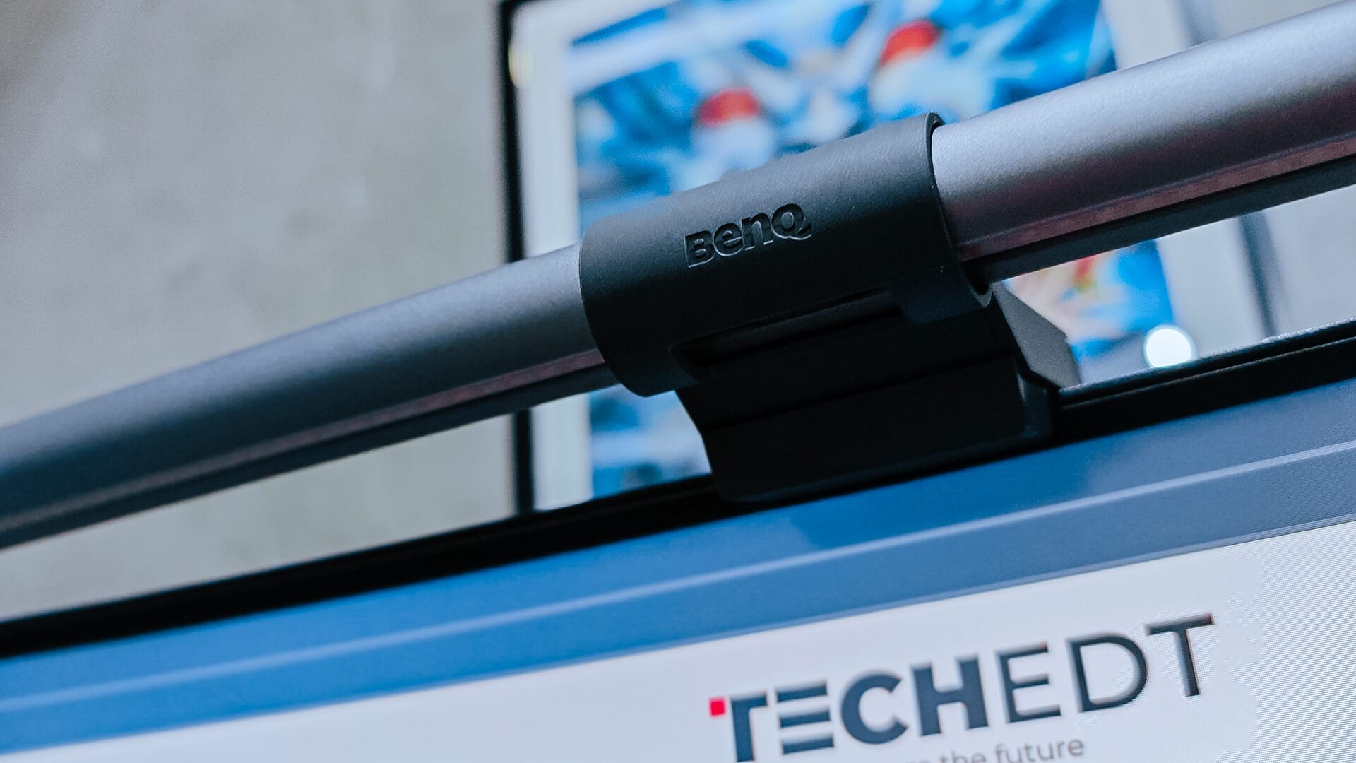 BenQ ScreenBar Halo A luminary leap in workspace lighting - 4