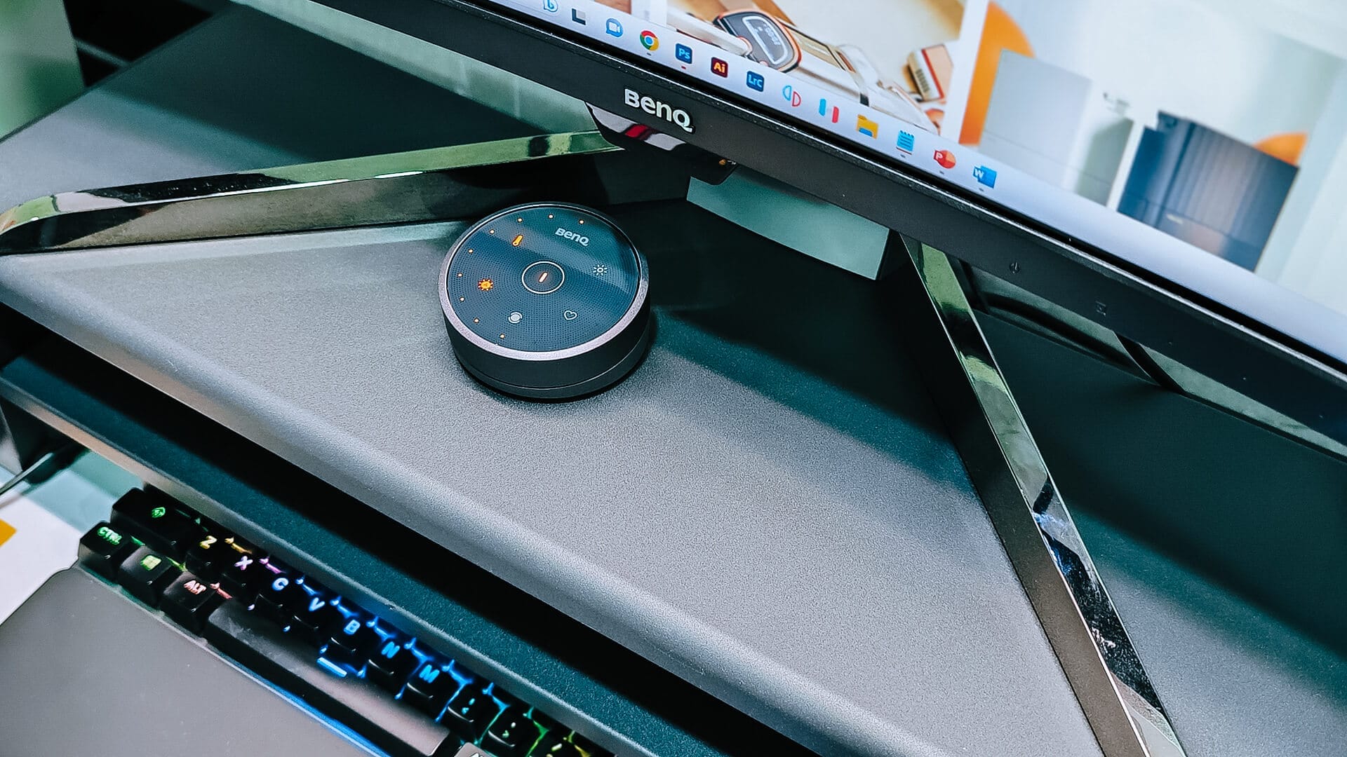 BenQ ScreenBar Halo A luminary leap in workspace lighting - 7