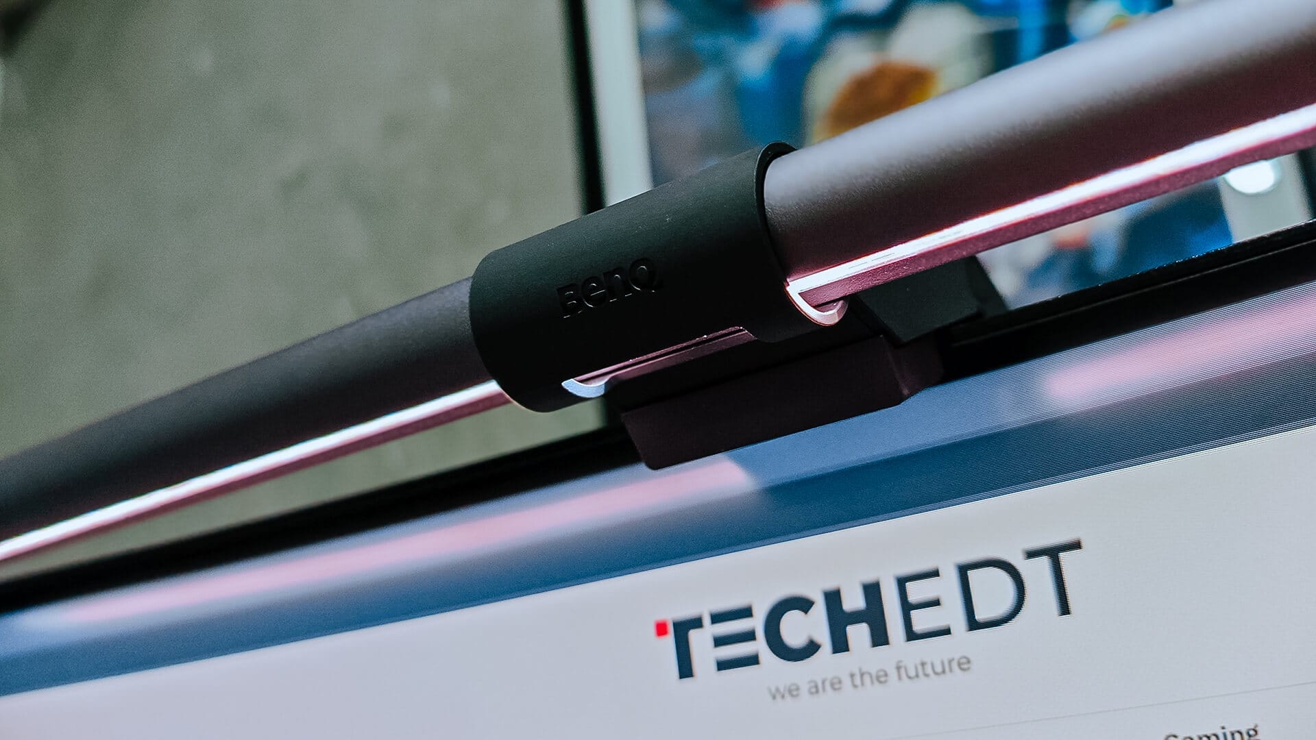 BenQ ScreenBar Halo A luminary leap in workspace lighting - 8