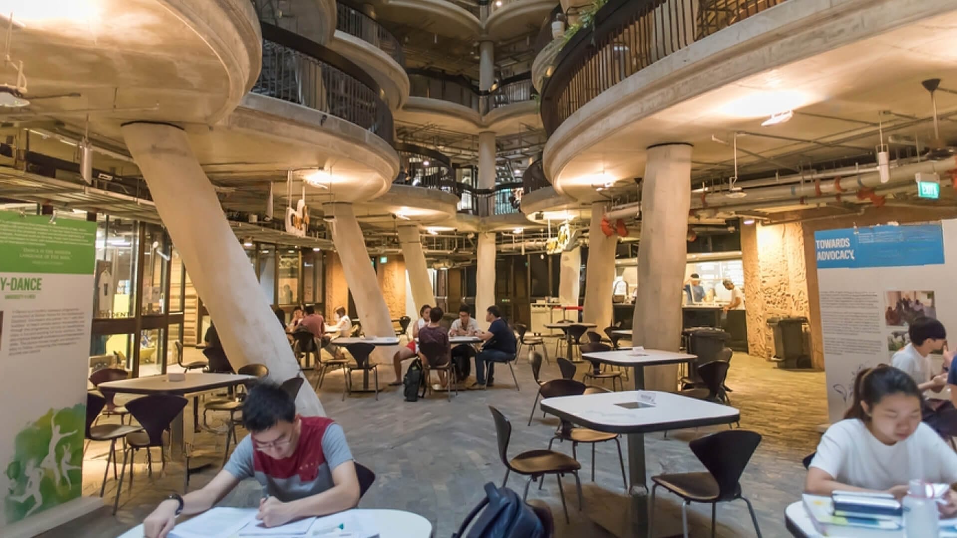 The technological tides changing Singaporeâs workforce - 1