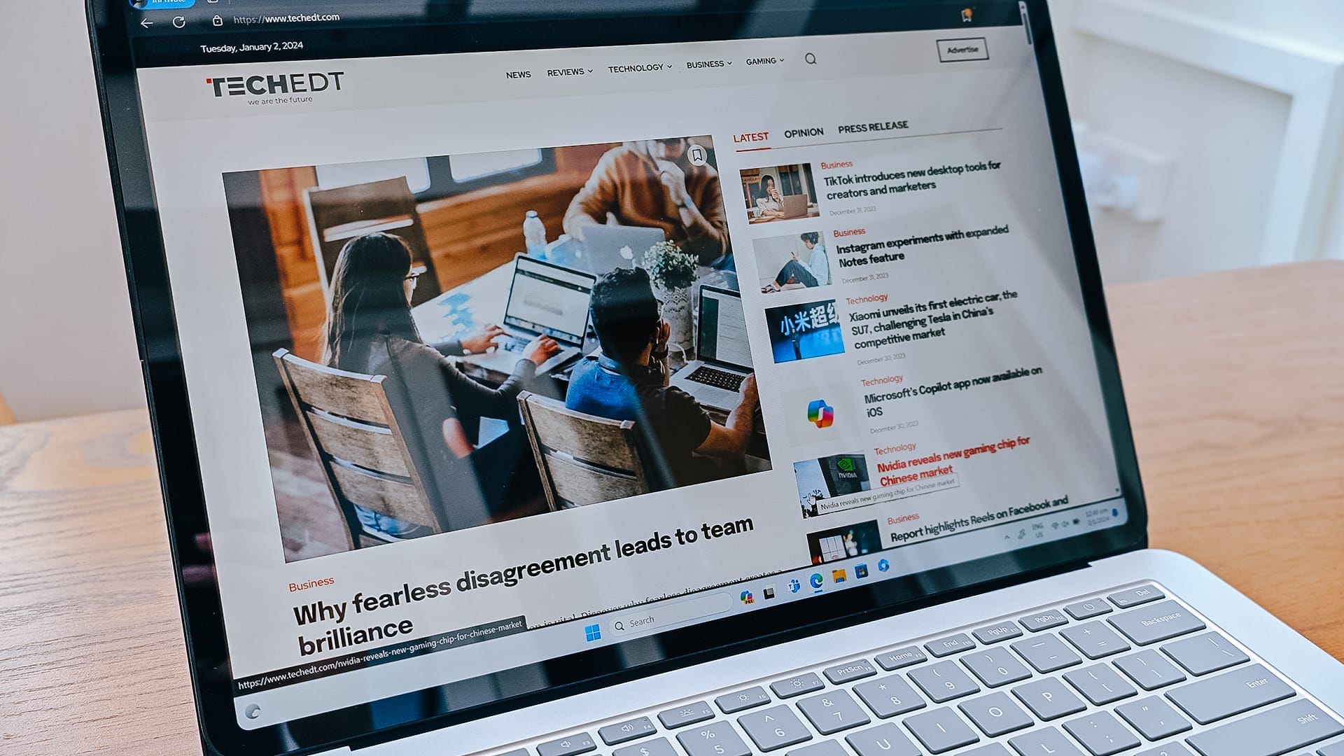 Surface Laptop Studio 2 Redefining flexibility and productivity - 9