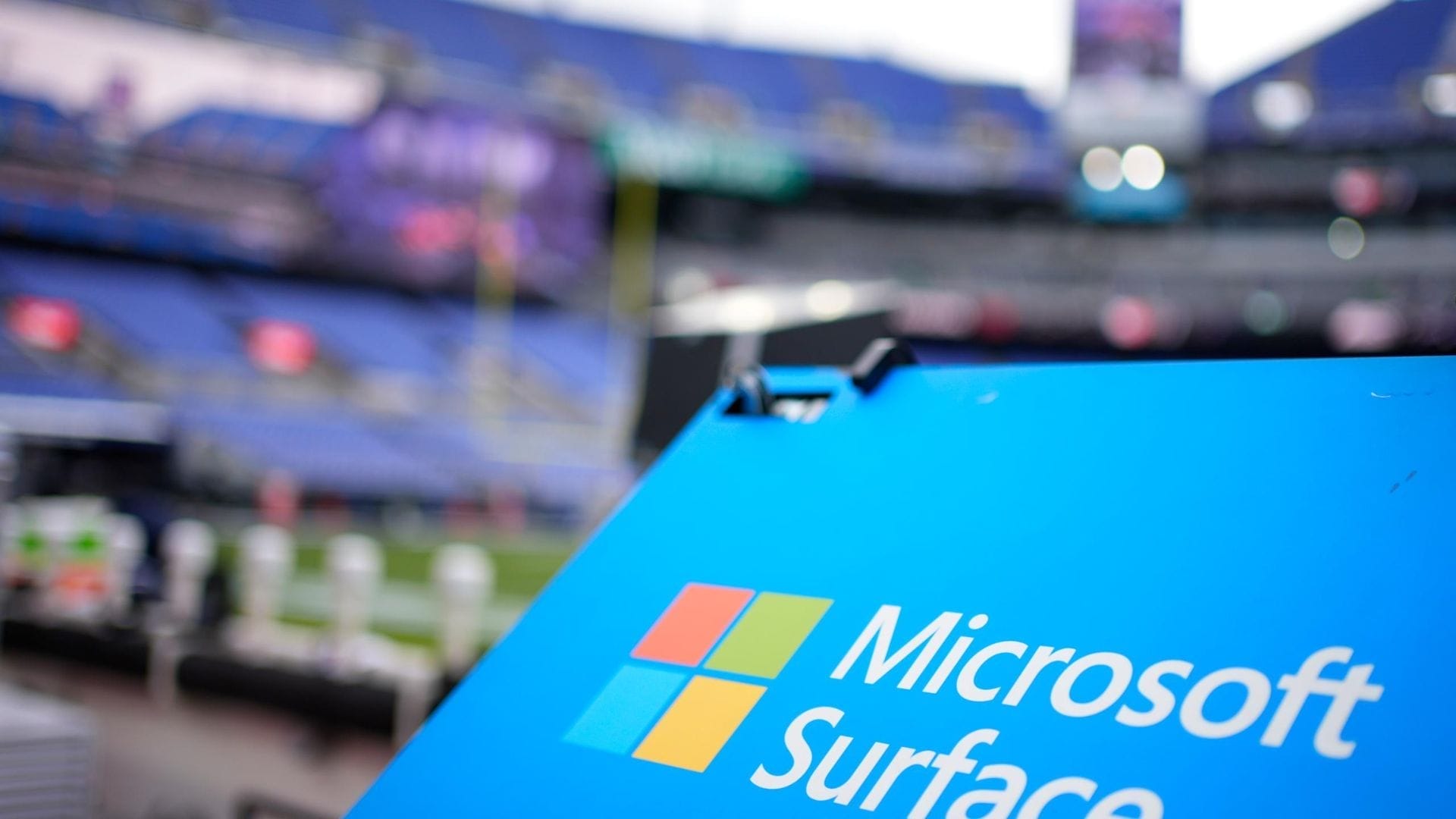 Microsoftâs Q4 cloud revenue soars while Surface sales dip
