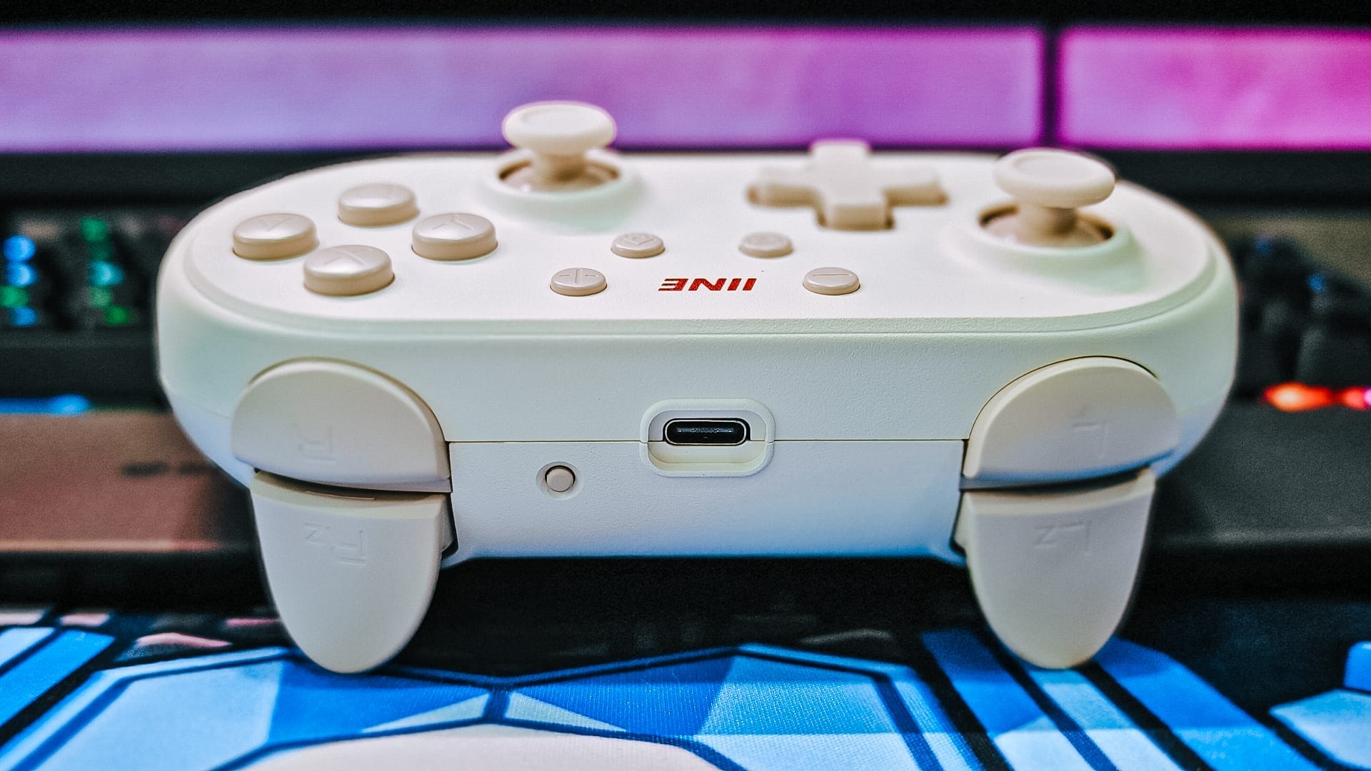 IINE Athena Wireless Controller review Precision and versatility in your hands - 5