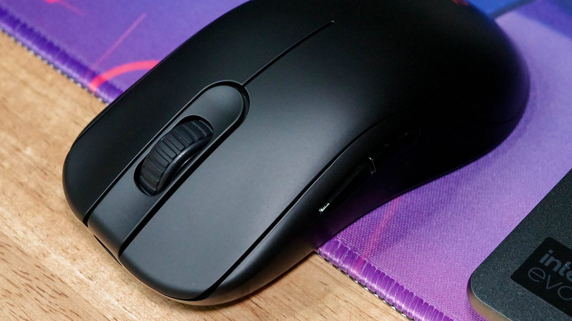 ZOWIE FK2-DW review- Precision and speed for competitive gamers - 3