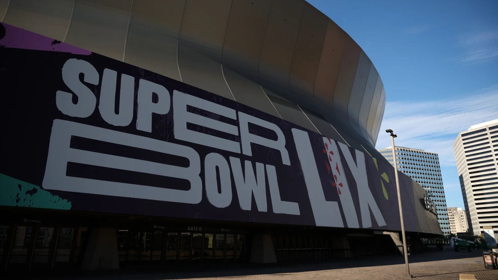Startups take the spotlight with Super Bowl ads