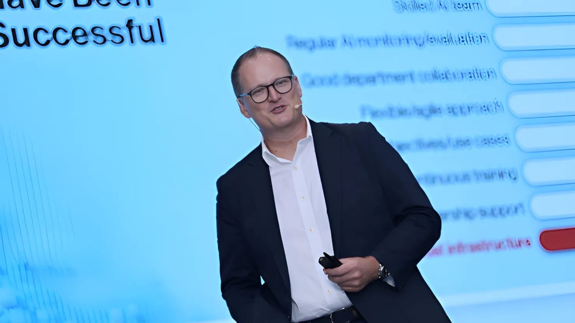 Hitachi Vantaraâs VSP One delivers 285% ROI as ASEAN leaders push for stronger AI foundations
