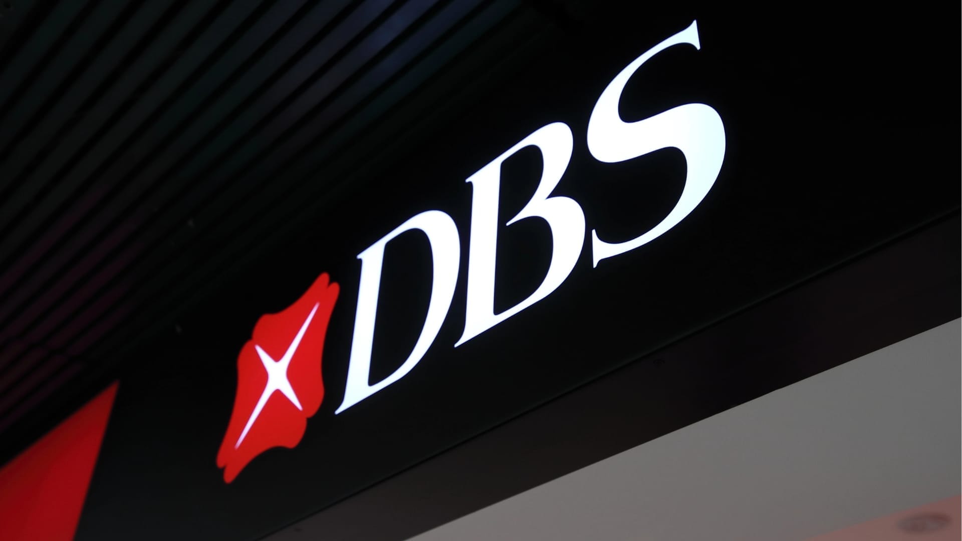 Red Hat honours DBS and DIS for innovation at APAC Innovation Awards 2025