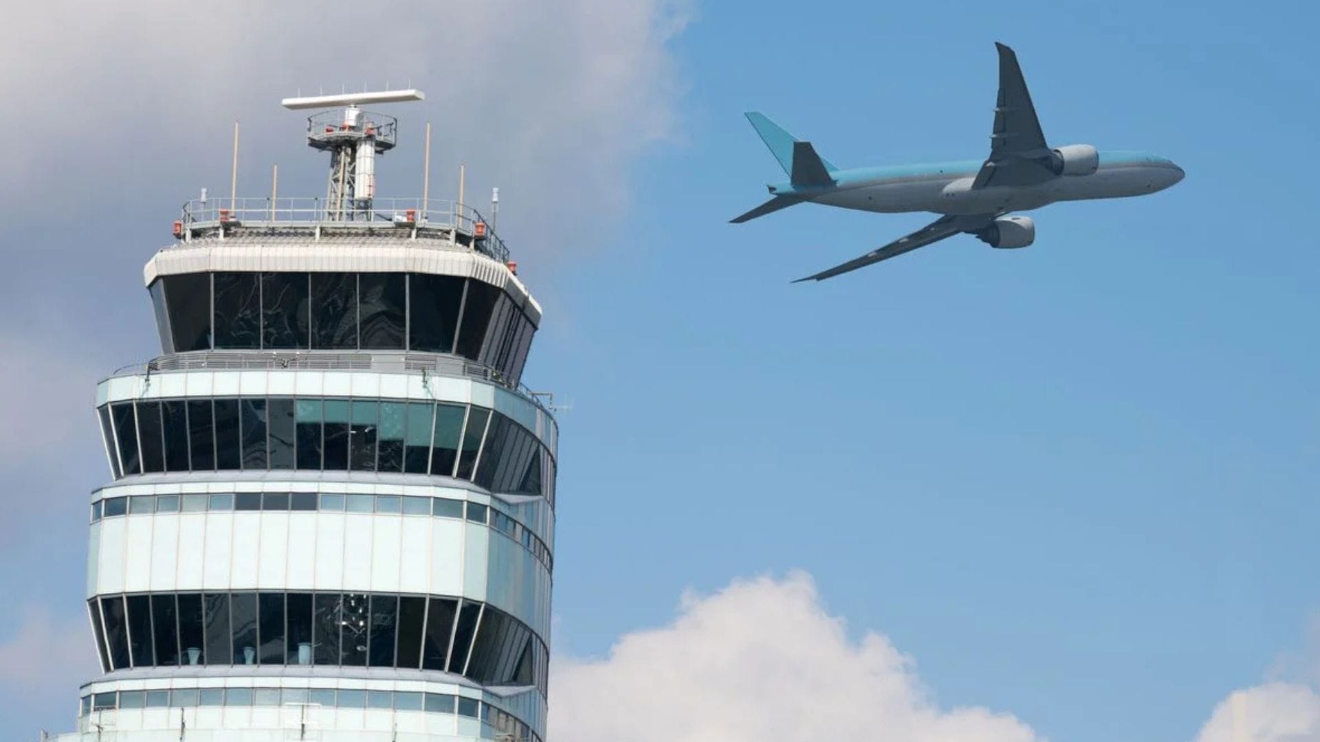 IATA raises concerns over potential 5G interference with aviation systems