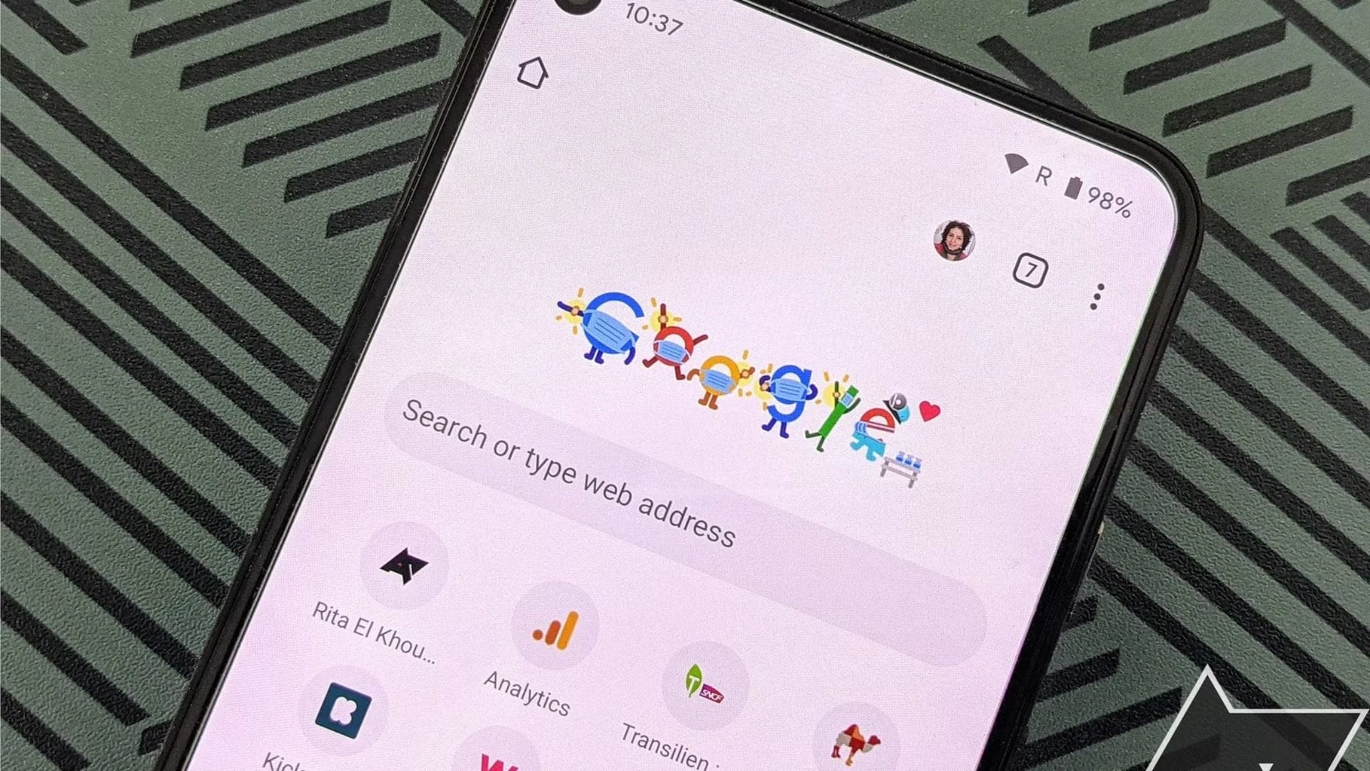 Google introduces Chrome bookmark bar for Android tablets and foldables