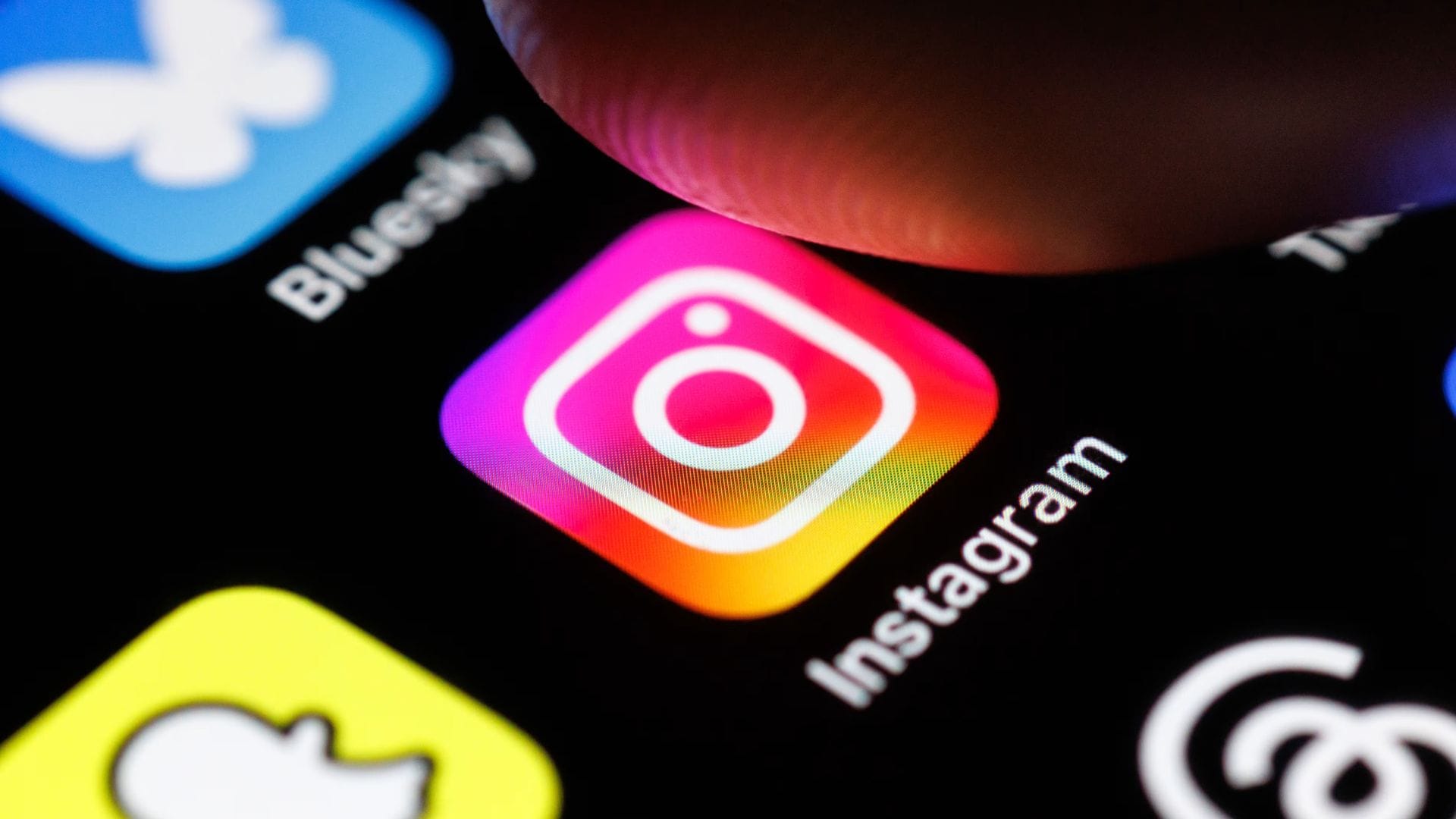 Instagram trials clickable links in post captions for verified users