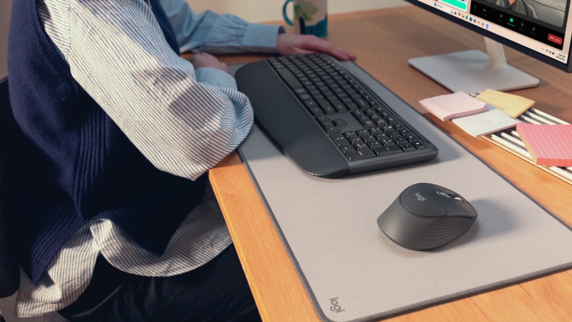 Logitech adds cushioned mouse and comfort keyboard to Signature Series