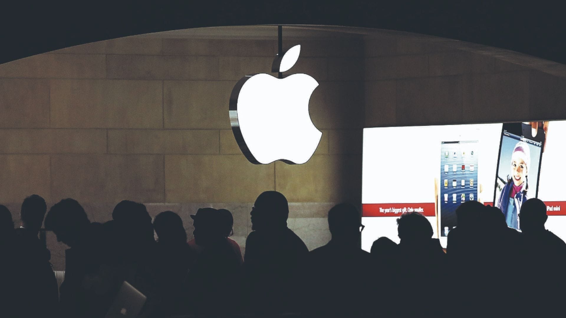 Apple seeks approval to source memory chips from a blacklisted Chinese supplier
