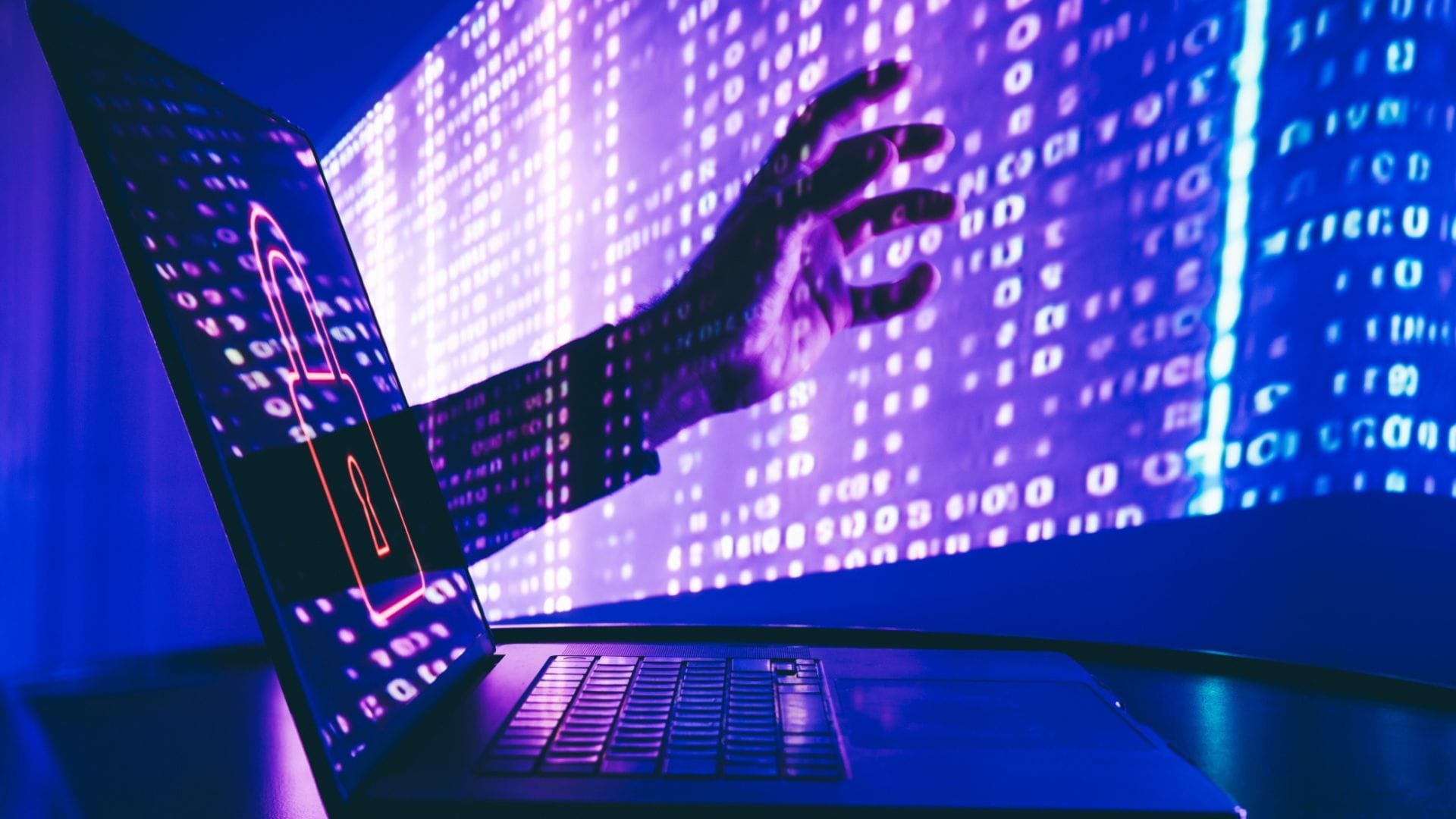 Apple Screen Sharing flaw is now being exploited, making macOS updates essential