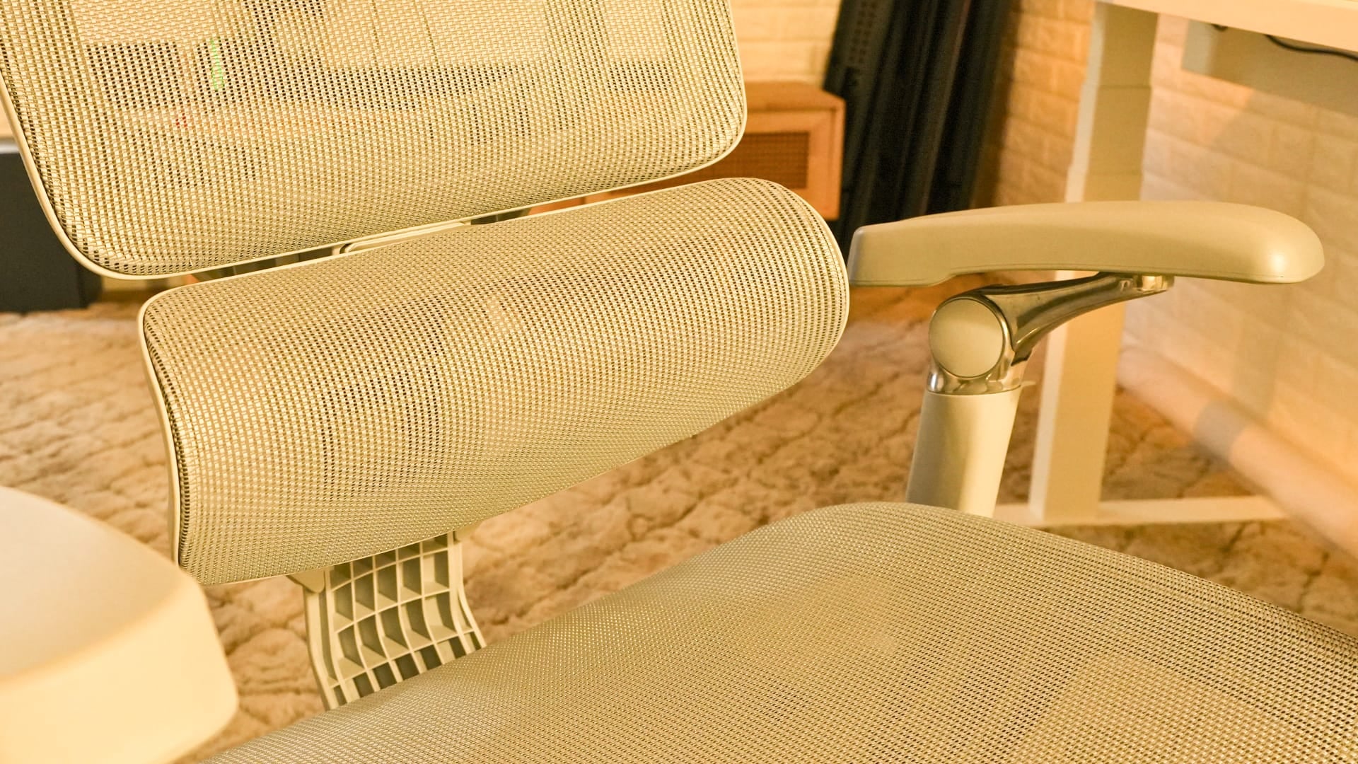 InterGlide X5 review Firm mesh support with extensive ergonomic adjustment - 7