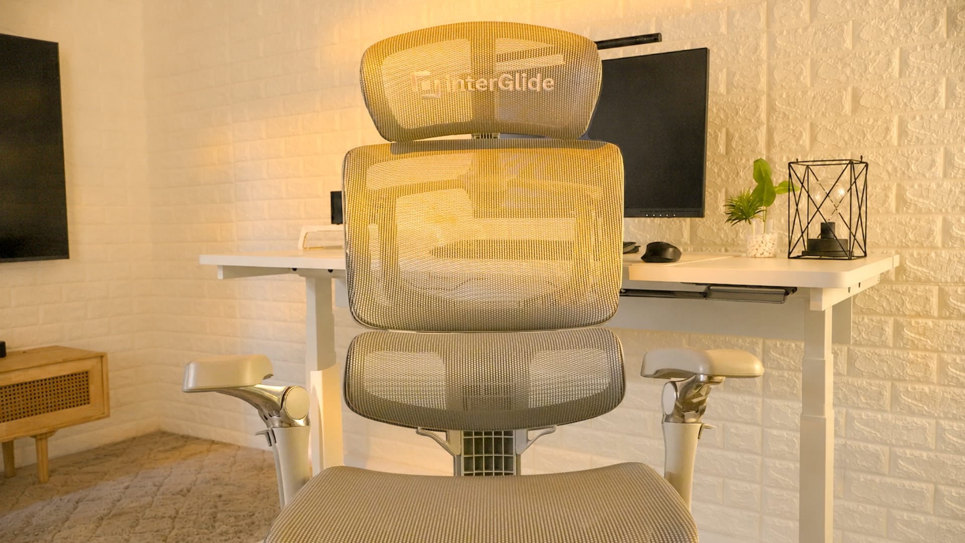 InterGlide X5 review Firm mesh support with extensive ergonomic adjustment - 9