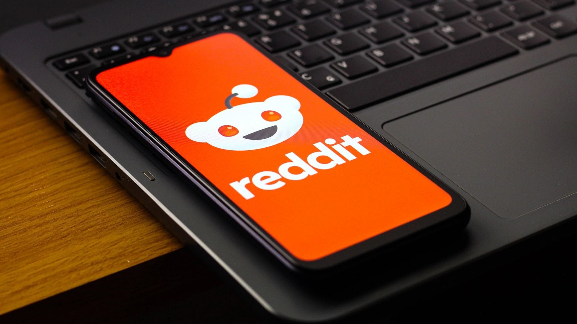 Reddit experiments with audio and video versions of posts