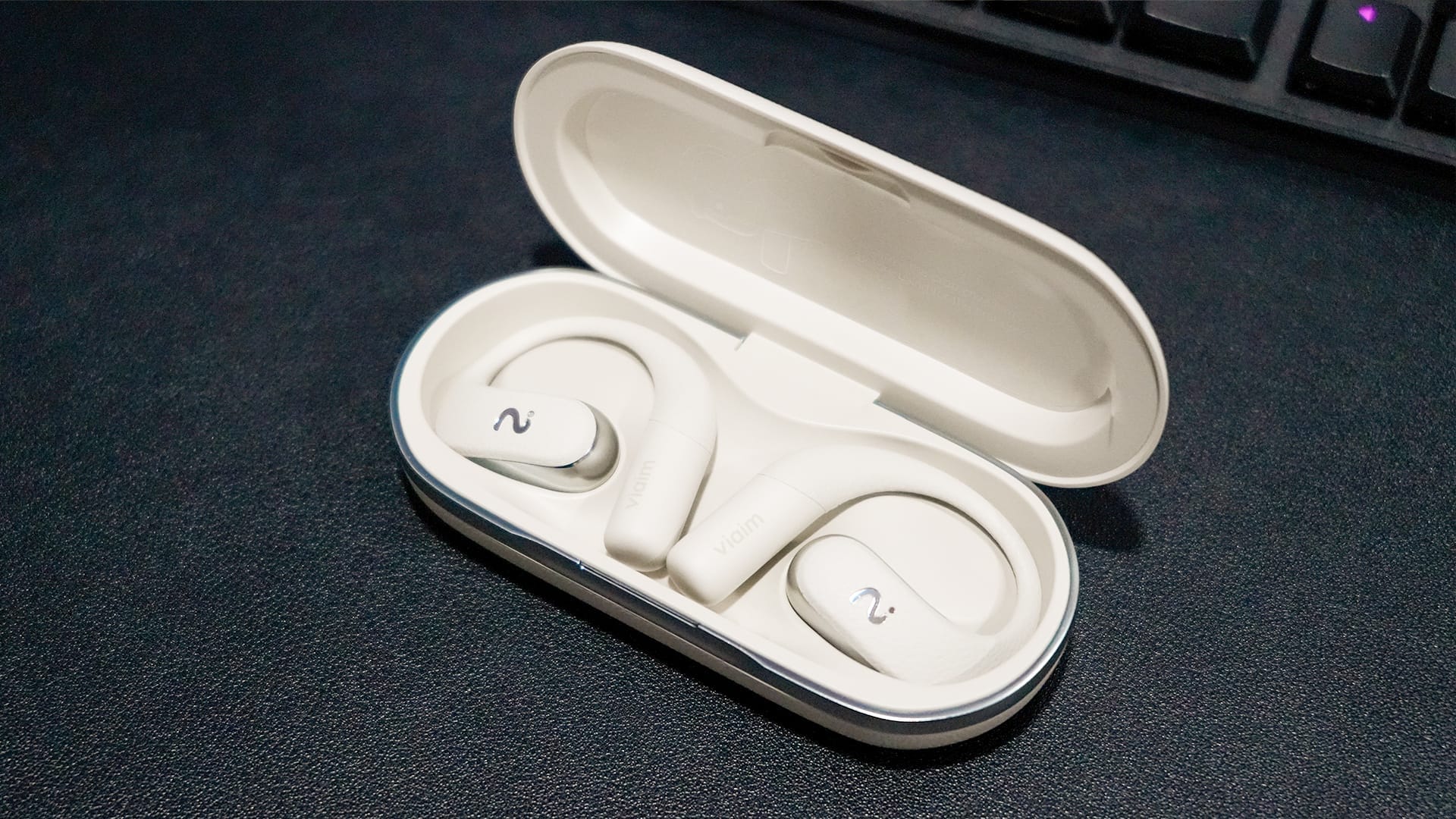 viaim OpenNote review - AI recording in an open-ear design - 3