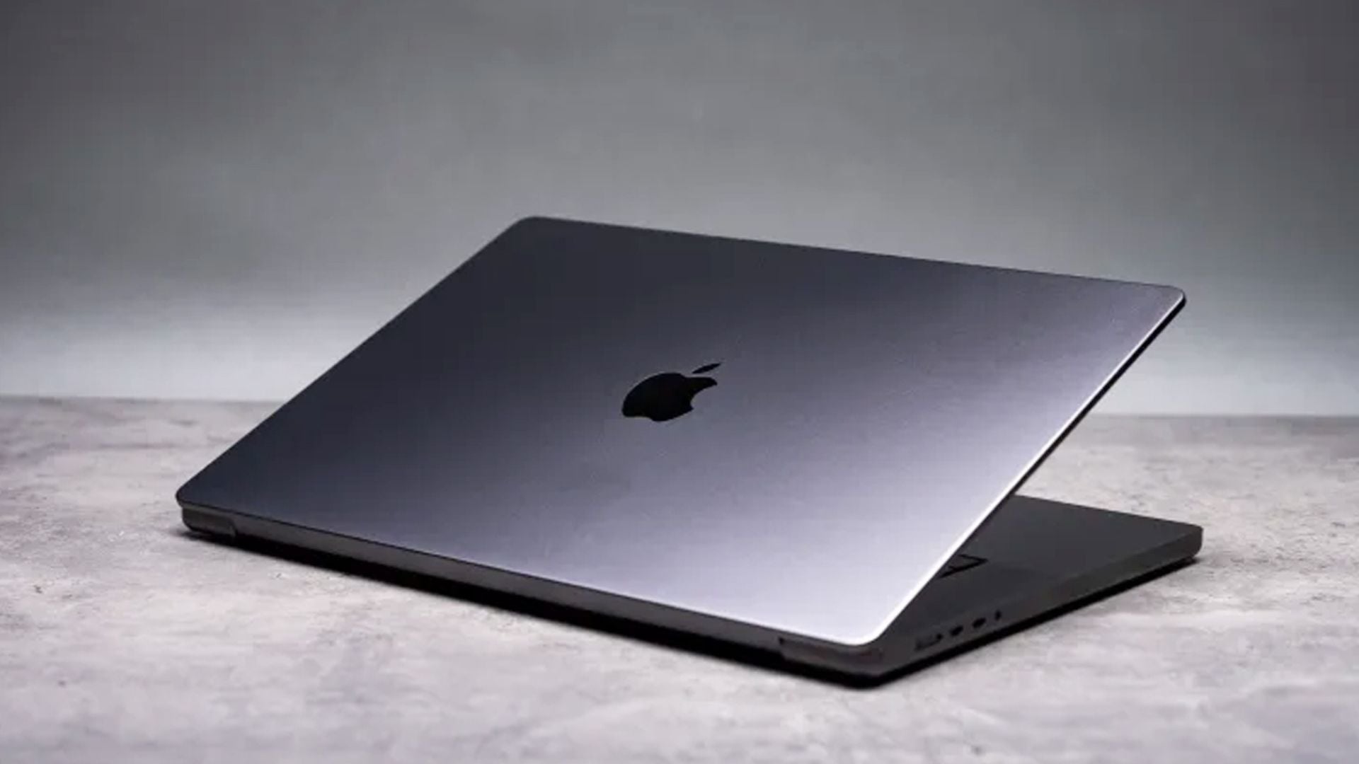 Apple reportedly plans touchscreen MacBook Pro and more expensive iPad mini